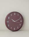 Verna Plastik Duvar Saati 30 cm Bordo