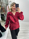 Bordo Degaje Yaka Leopar Desenli Saten Yaka Çiçek Detaylı Uzun Kollu Yandan Bağlamalı Bluz stp 27k1684