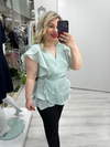 Mint Yeşili Organze Şifon Kruvaze Yaka Kısa Kol Ve Etek Volanlı Bağlamalı Bluz stp 26y1478