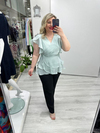 Mint Yeşili Organze Şifon Kruvaze Yaka Kısa Kol Ve Etek Volanlı Bağlamalı Bluz stp 26y1478