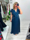 Premium Lacivert Organze Şifon Ön Arka V Yaka Kruvaze Kısa Kol Volanlı Uzun Elbise  stp 26y2797