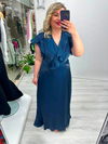 Premium Lacivert Organze Şifon Ön Arka V Yaka Kruvaze Kısa Kol Volanlı Uzun Elbise  stp 26y2797
