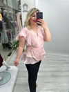 Pudra Pembe Organze Şifon Kruvaze Yaka Kısa Kol Ve Etek Volanlı Bağlamalı Bluz stp 26y1478