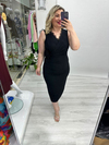 Siyah Kolsuz Yaka Dantelli Belinde Çiçek Broşlu Elbise arn 41029 