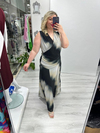Siyah Krem Batik Desenli Kolsuz Kruvaze Yaka Drapeli Tül Elbise stp 26y2789