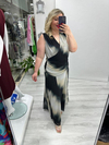 Siyah Krem Batik Desenli Kolsuz Kruvaze Yaka Drapeli Tül Elbise stp 26y2789