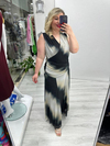 Siyah Krem Batik Desenli Kolsuz Kruvaze Yaka Drapeli Tül Elbise stp 26y2789