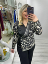 Siyah Krem Leopar Kruvaze Yandan Bağlamalı Saten Bluz stp 25y1298