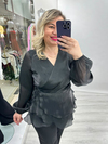 Siyah Organze Şifon Kruvaze Yaka Uzun Kollu Ve Etek Volanlı Bağlamalı Bluz stp 27k1679