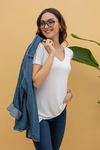 V Yaka Salaş T-shirt - BEYAZ