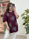 Yuvarlak Taşlı Yanları Yırtmaçlı Tshirt BORDO-23YUST000229