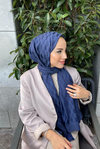 Betül Duman'ın Tercihi Küpçizgi Jakar İtalyan İpekli Şal Lacivert