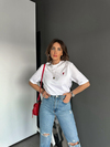 Beyaz Kalp İşlemeli Tshirt