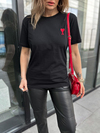 Siyah Kırmızı Kalpli Basic Tshirt