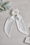 Kuyruklu Beyaz Scrunchie
