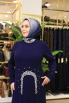 0007 KOD TAŞ DETAYLI KREP ELBİSE