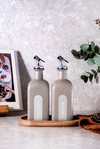 Quadro - 2'li 500ml Dekorlu Cam Yağlık & Sirkelik Seti - Gümüş Başlıklı ve Ahşap Standlı