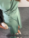 ipek-saten-elbise-4e95-8.jpeg