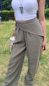 MARKA MUADİLİ FULARLI TENSEL PANTOLON - HAKİ