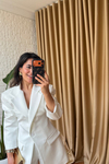 Belden Oturan Vatkalı Beyaz Blazer