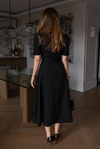 Kare Yaka Kuşaklı Krep Elbise - SİYAH