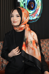 Sulu Boya Desen Turuncu Soft Pamuk Şal