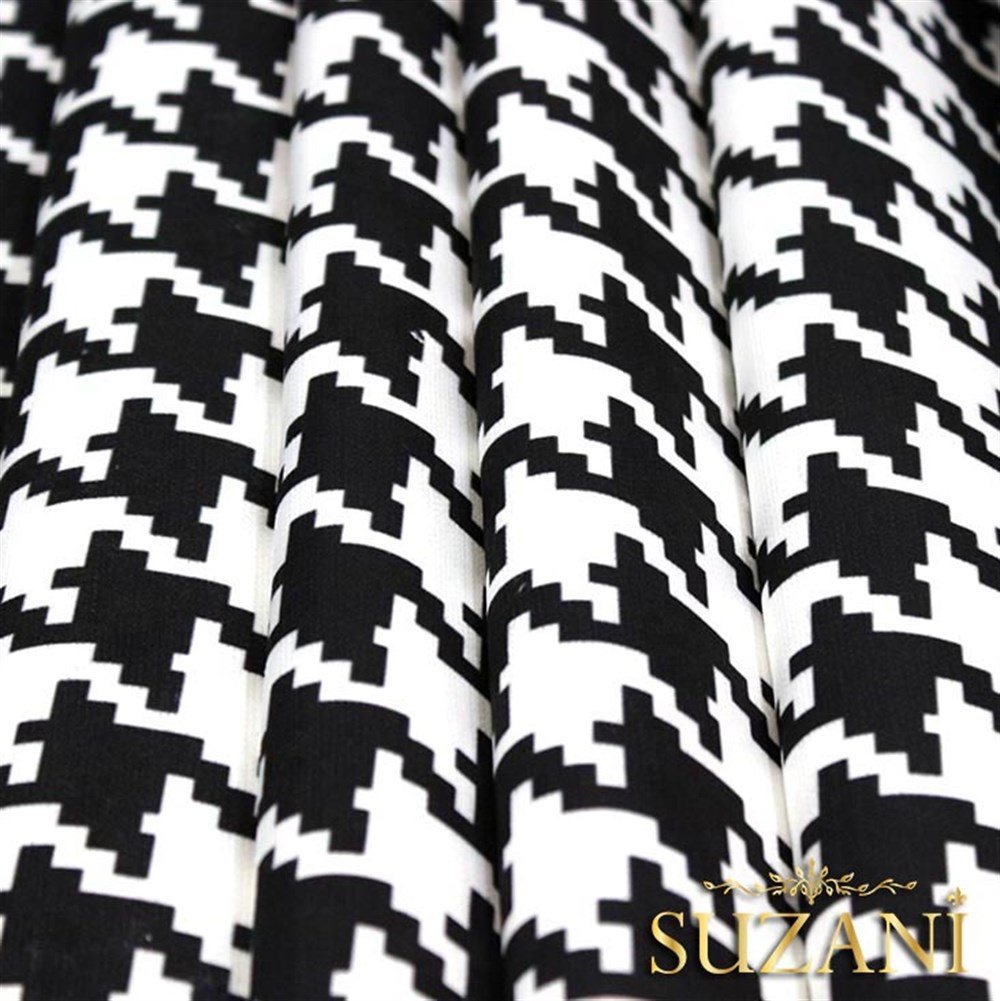 Siyah Beyaz Büyük Kazayağı Desenli Kumaş