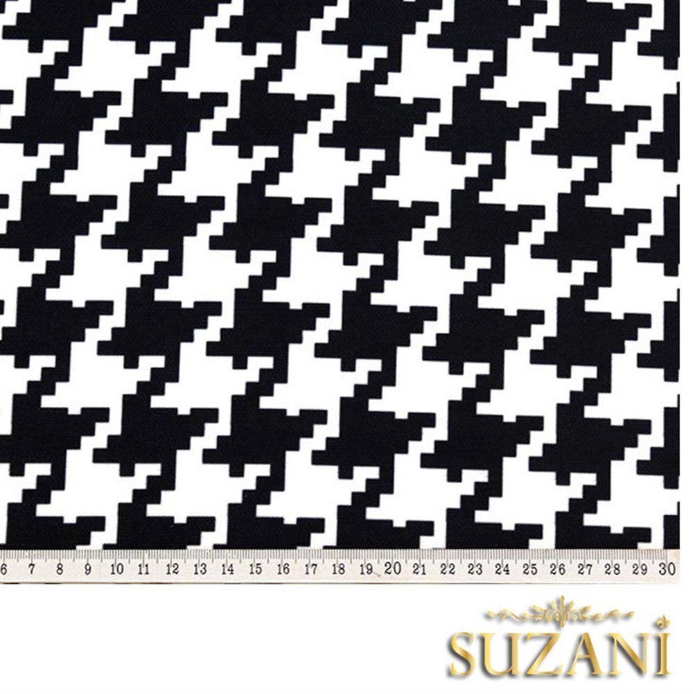 Siyah Beyaz Büyük Kazayağı Desenli Kumaş