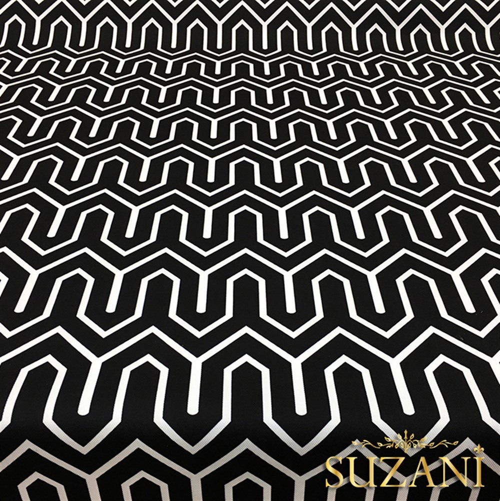 Siyah Zemin Geometrik Dağ Desenli Kumaş