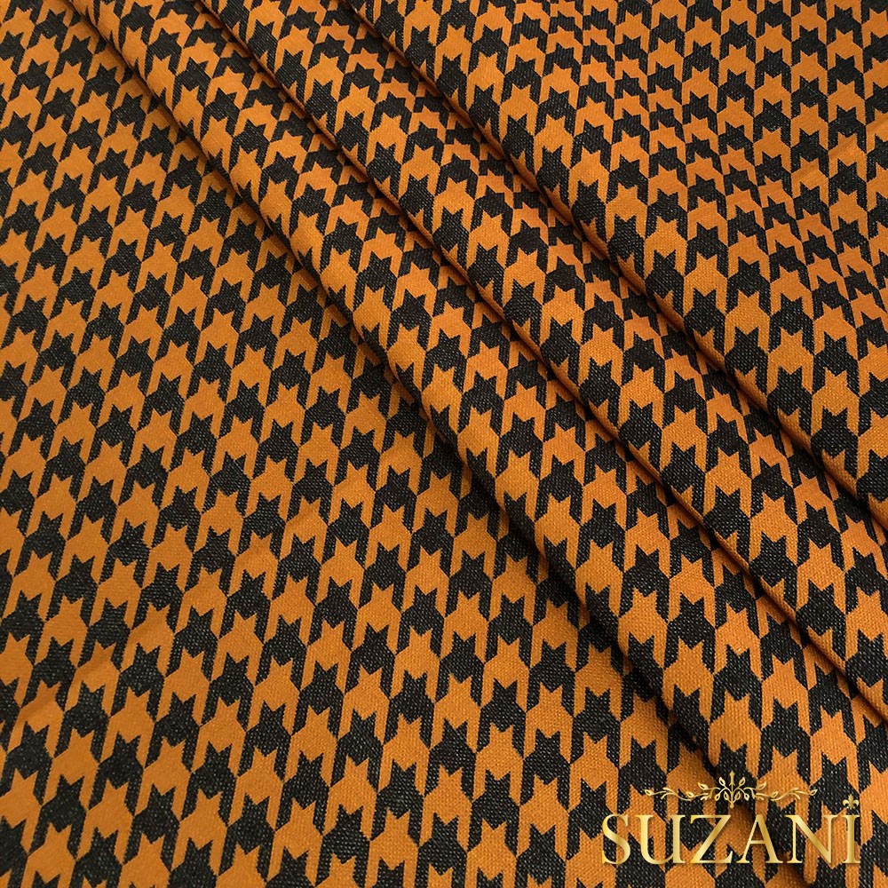 Keten Efektli Büyük Turuncu Siyah Kazayağı Desenli Kumaş