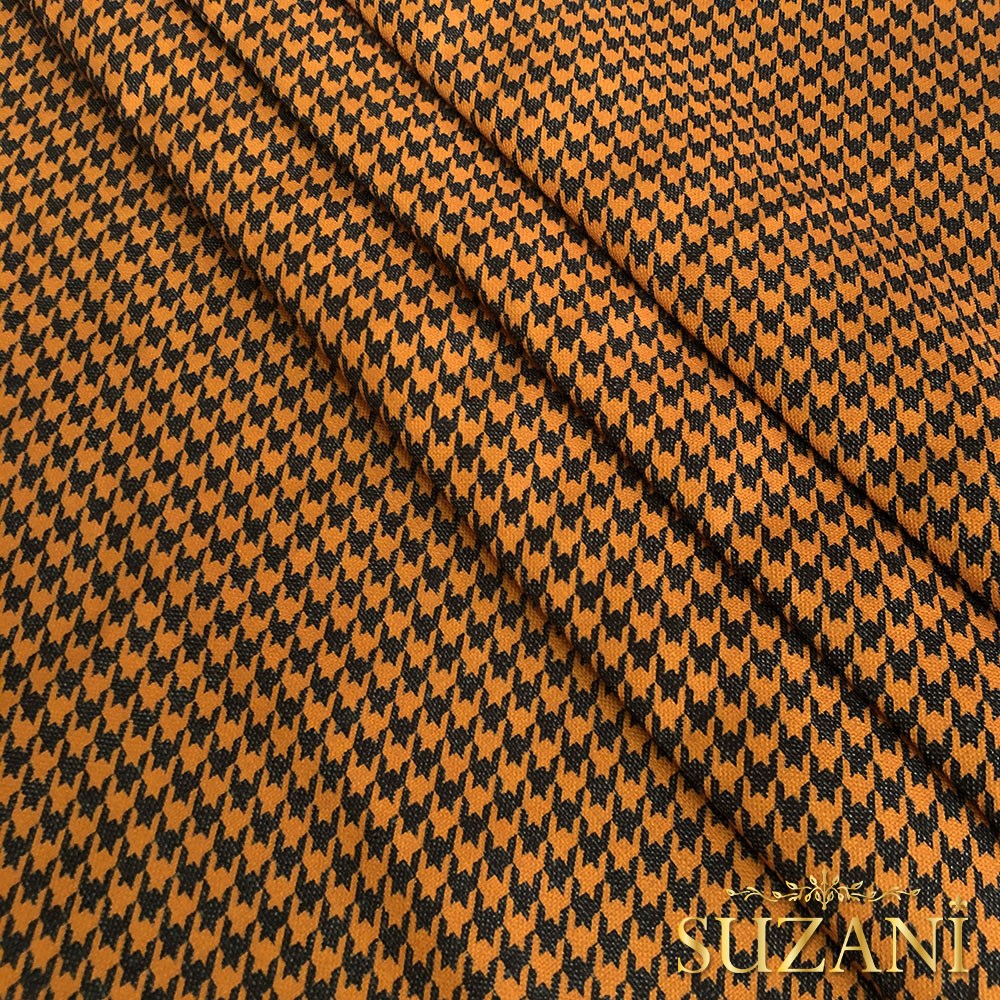 Keten Efektli Küçük Turuncu Siyah Kazayağı Desenli Kumaş