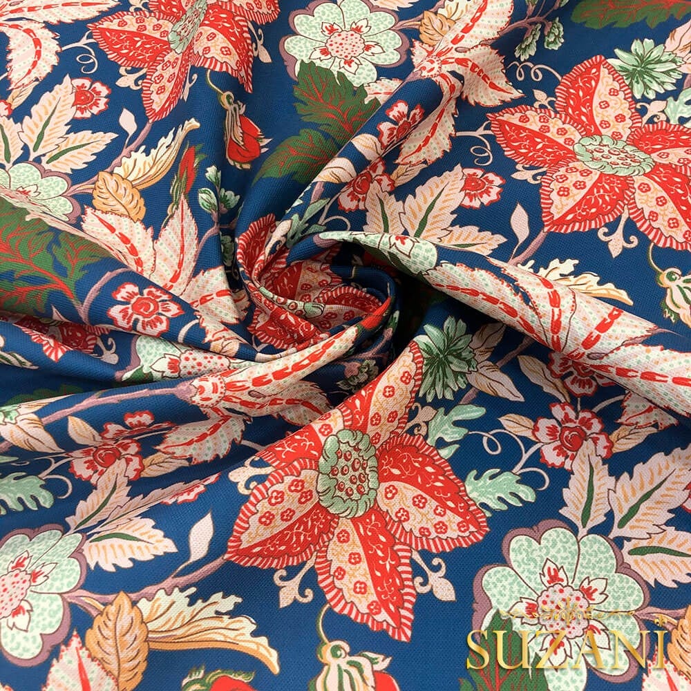 Kırmızı Çiçek Desenli Dijital Baskılı Kumaş