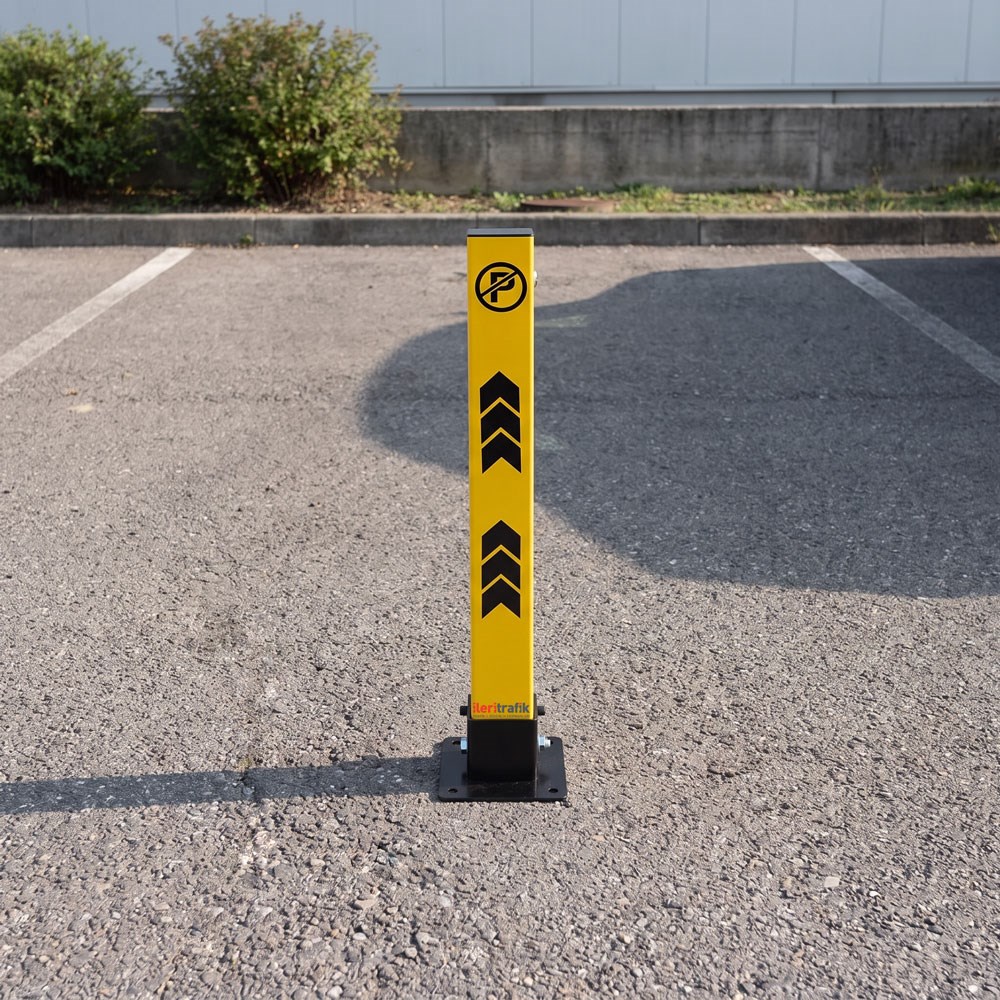 Folding Parking Post with Integral Lock 75 cm, Yellow