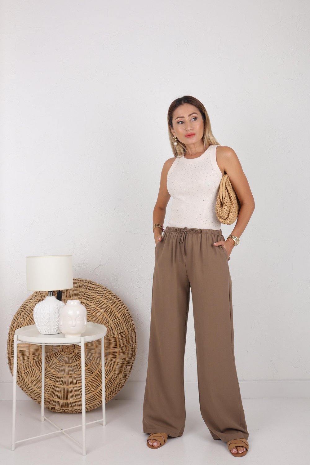 Beli Bağcıklı Kahve Keten Pantolon