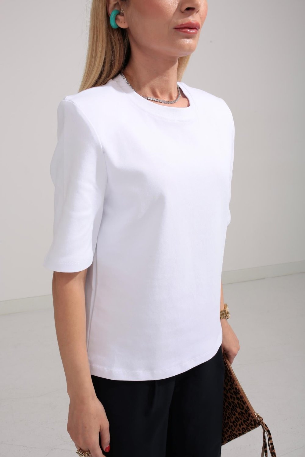 Beyaz Vatkalı Basic Tshirt