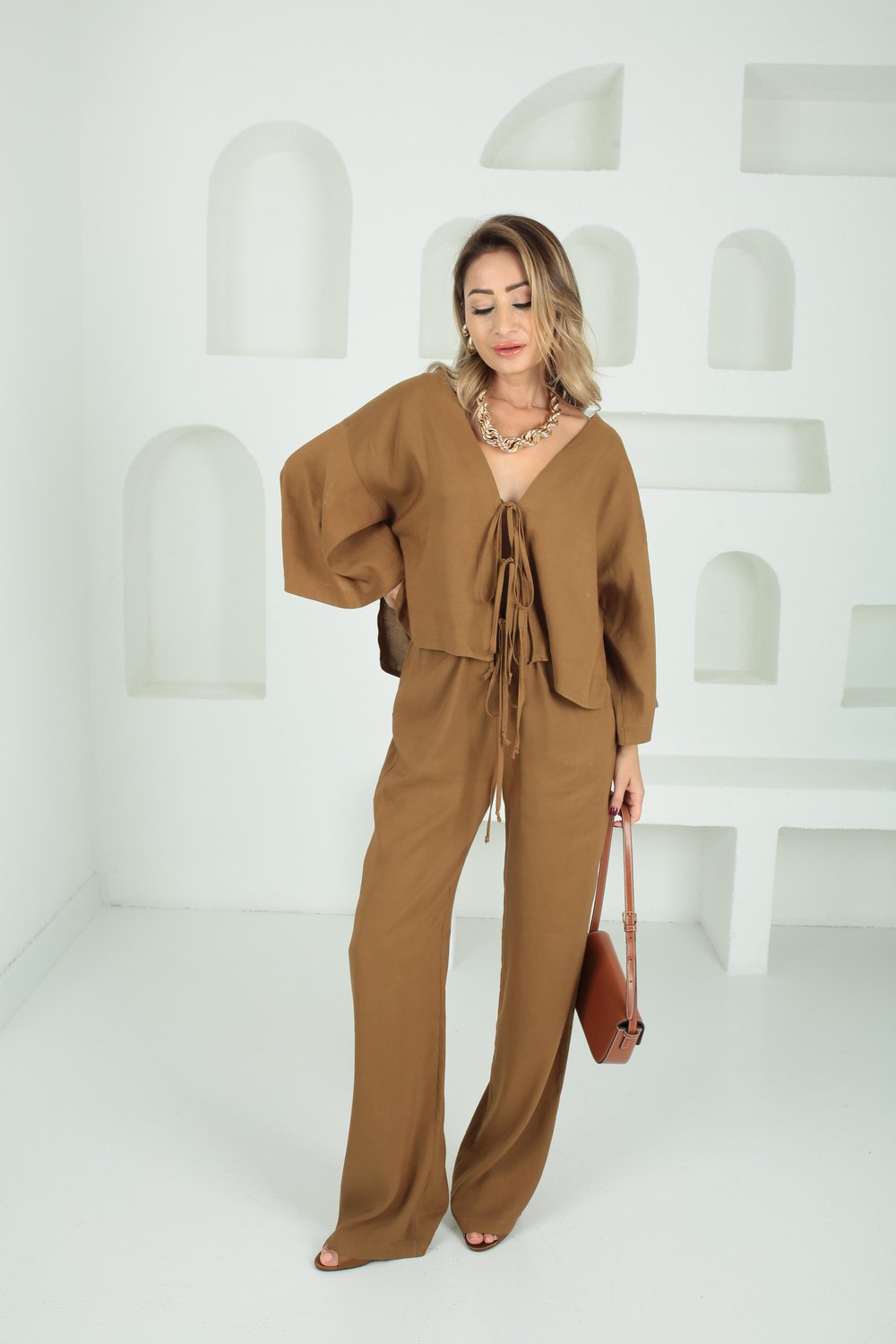 Camel Bağcıklı Kapri Kol Keten Takım