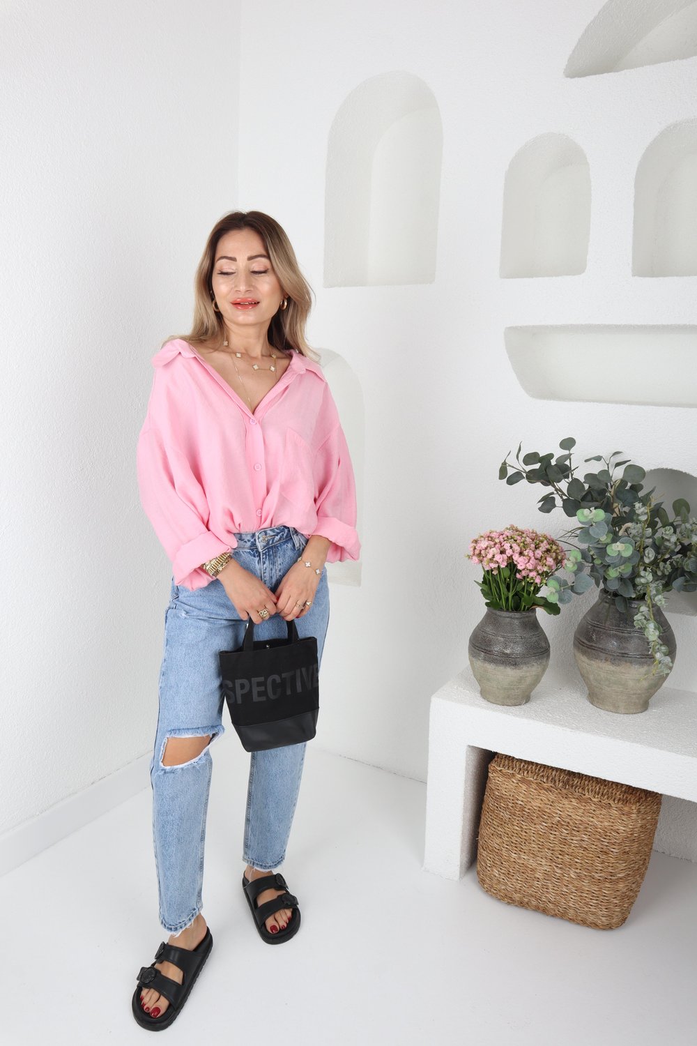 Düşük Omuzlu Oversize Pembe Gömlek