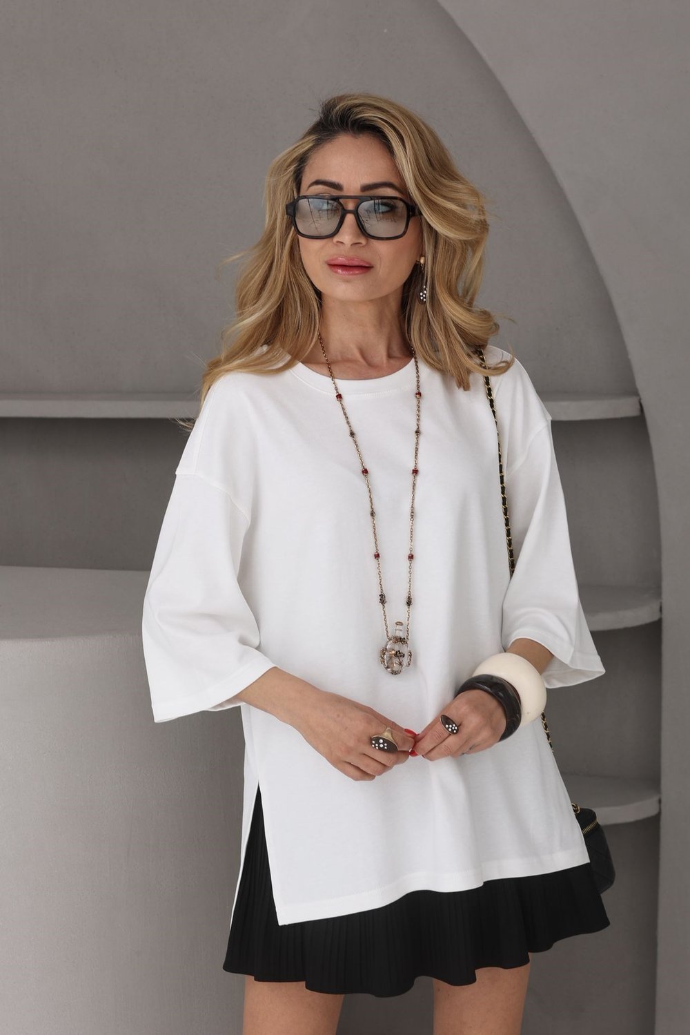 Ekru Oversize Yanı Yırtmaçlı Basic Tshirt