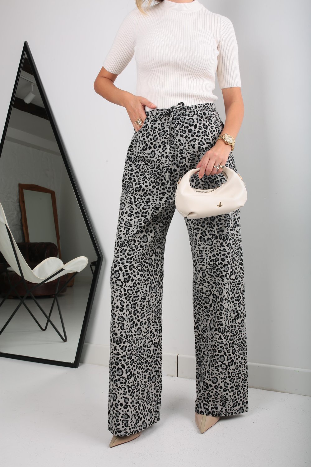 Gri Leopar Desen İnce Kanvas Pantolon