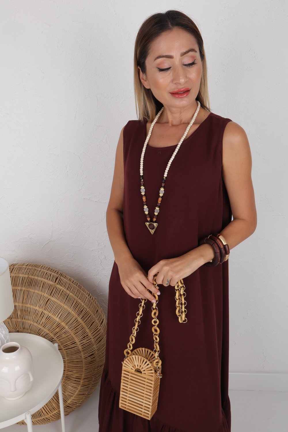 Kolsuz Eteği Fırfırlı Bordo Elbise