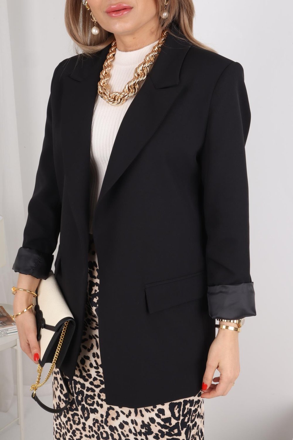 Kolu Katlı Kruvaze Siyah Blazer Ceket