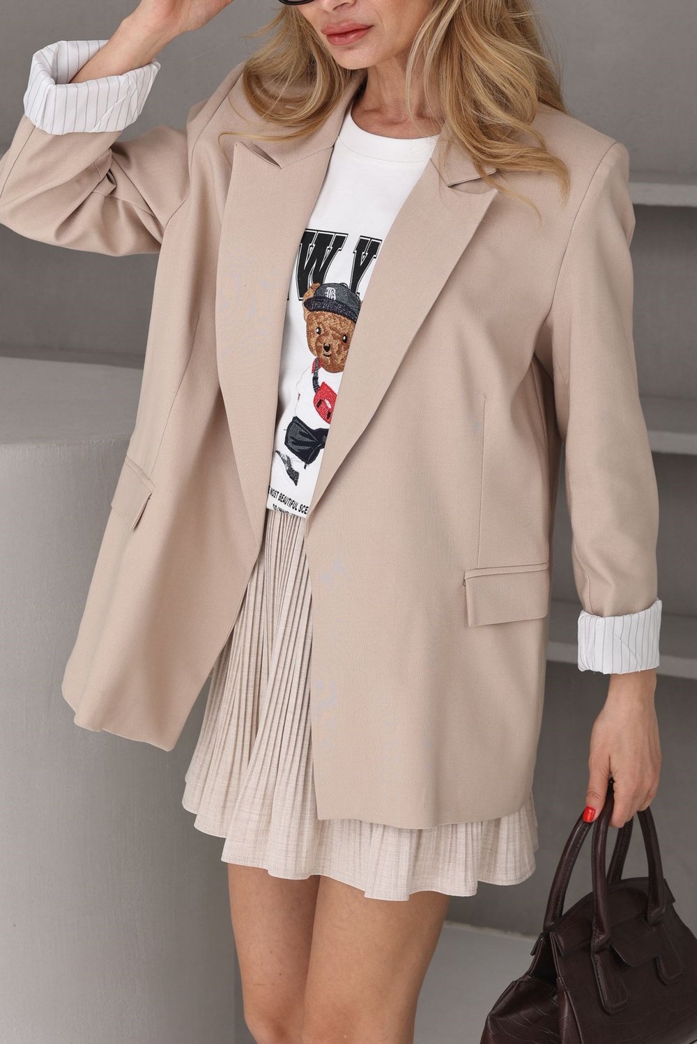Kolu Katlı Taş Blazer Ceket