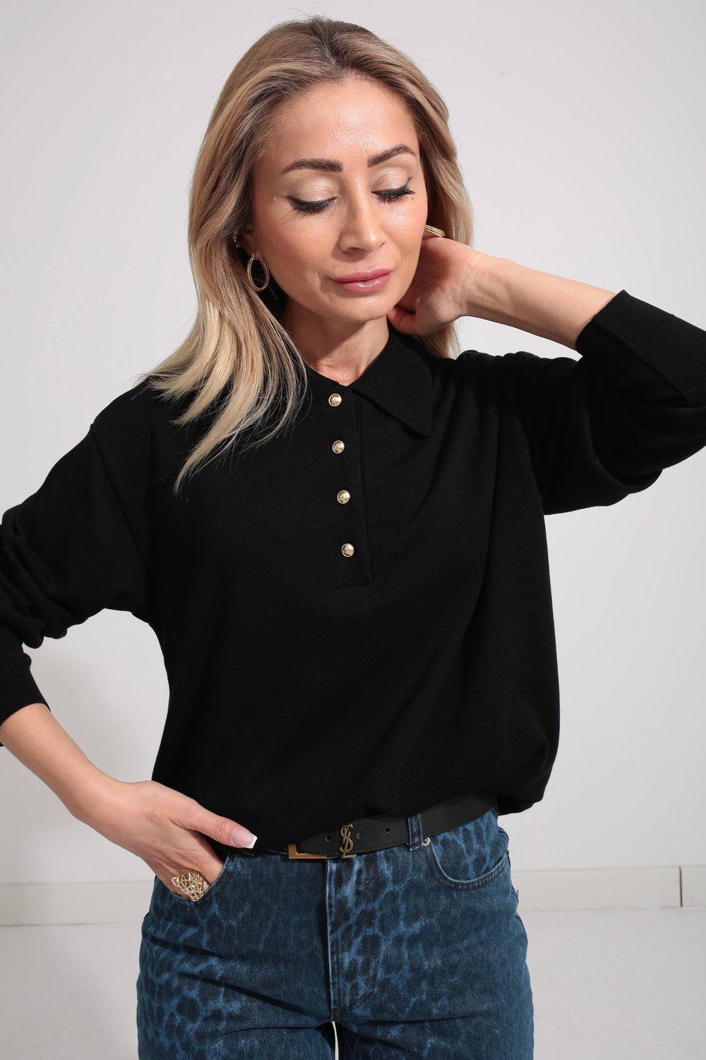 Polo Yaka Gold Düğmeli Oversize Siyah Triko Kazak