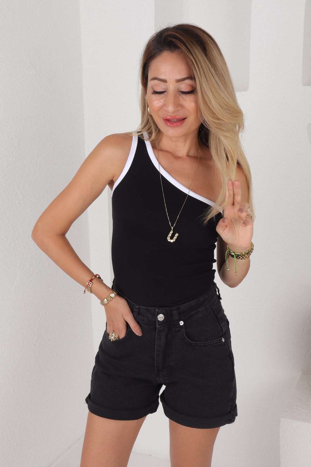 Siyah Biyeli Tek Omuz Penye Atlet