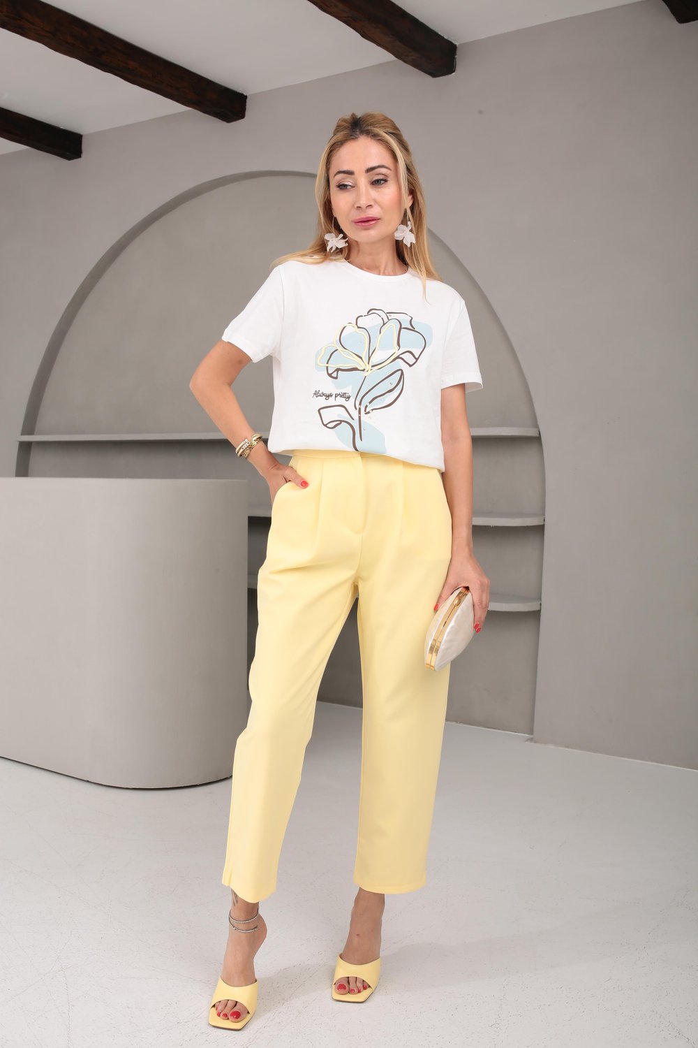 Taş Baskılı Nakışlı Basic Tshirt