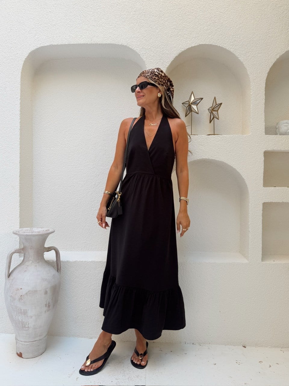 Nişantaşı Butik YAKA DETAY MİDİ SİYAH ELBİSE