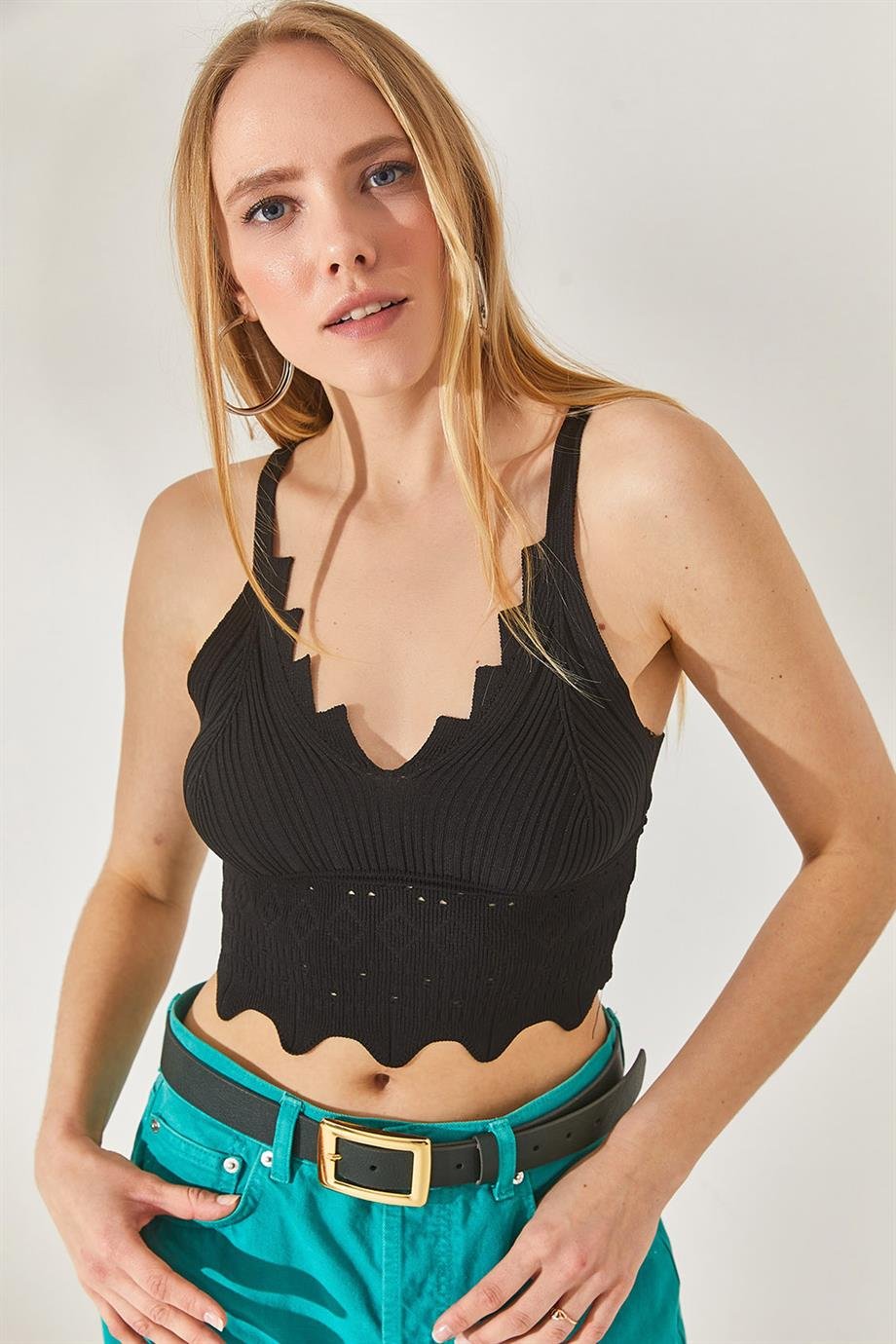 Etnik Desenli Zikzak Detaylı Crop Triko Bluz Siyah