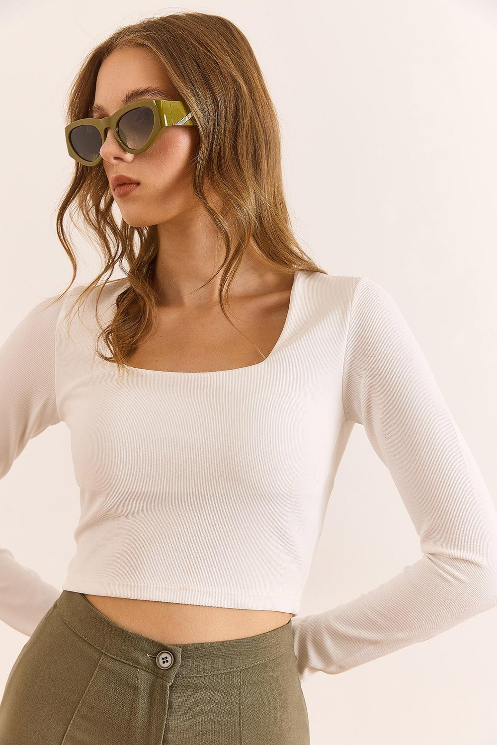 Kare Yaka Fitilli Crop Bluz Beyaz