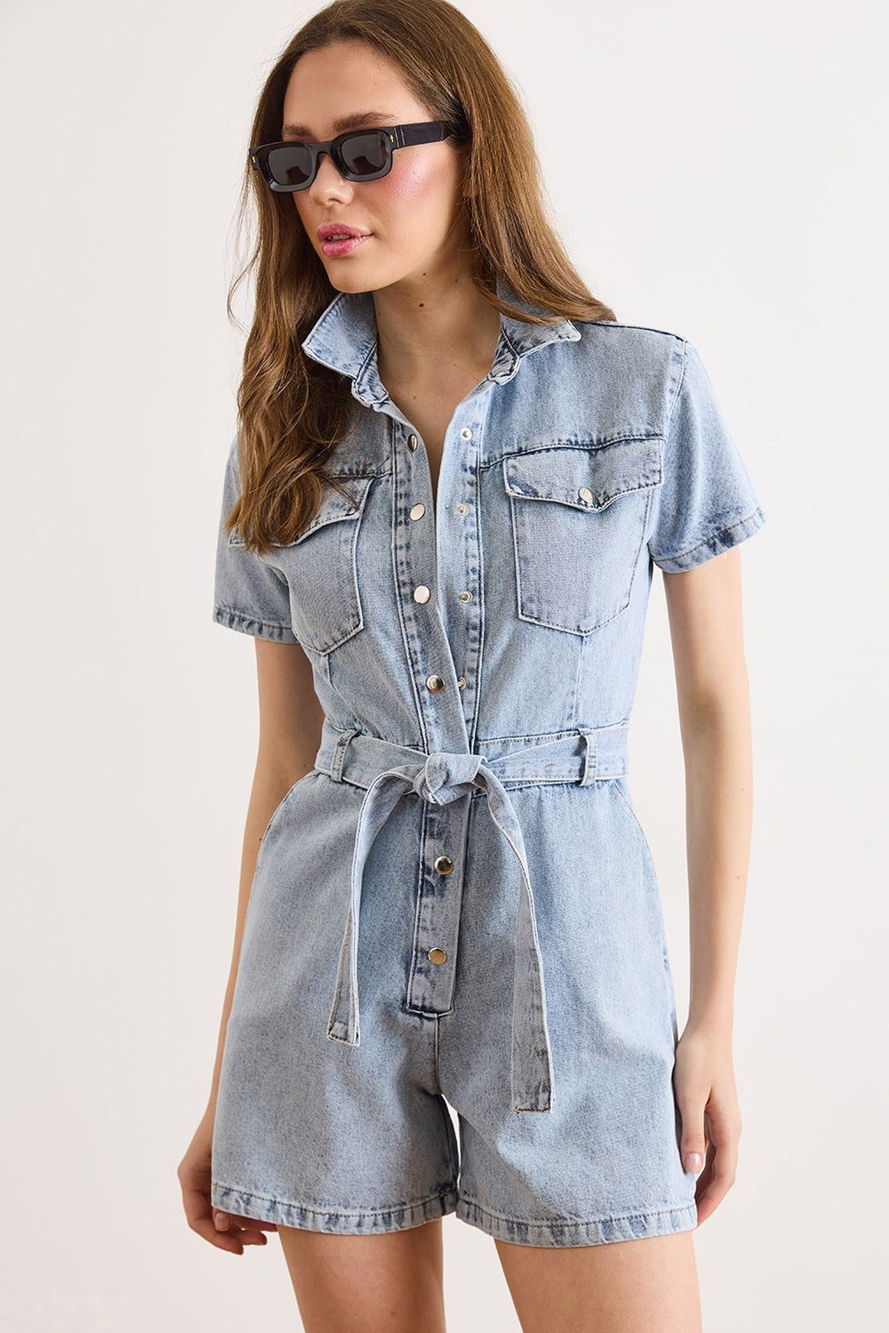 Kuşaklı Cepli Denim Şort Tulum Açık Mavi