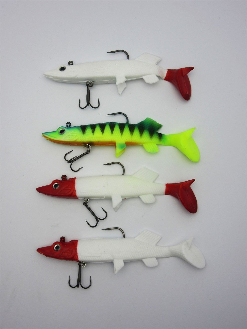 WILY TURNA SİLİKONU KIRMIZI KUYRUK 15 CM 30 GR